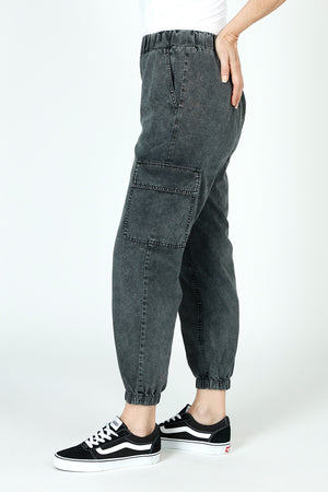 Lolo Luxe Denim Jogger with Pockets_59462173491566