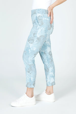 Organic Rags Layered Leaves Print Crop in Tiffany.  Large layered leaves in gray and white on an aqua background.  Elastic waist pull on pant with 2 front slash pockets and 2 rear patch pockets.  Lightly crinkled fabric.  24" inseam.  _59675061977454